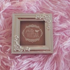 Pretty Vulgar Makeup - Pretty Vulgar Glow Up Highlighter Pretty Vulgar Makeup - Pretty Vulgar Glow Up Highlighter